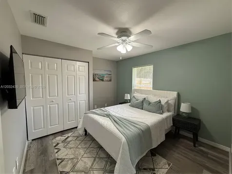 389 NE Surfside Avenue Port St. Lucie FL 34983