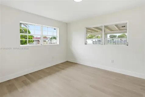 701 NW 176th Terrace Miami Gardens FL 33169