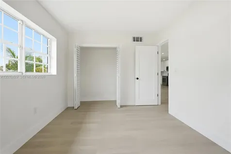 701 NW 176th Terrace Miami Gardens FL 33169