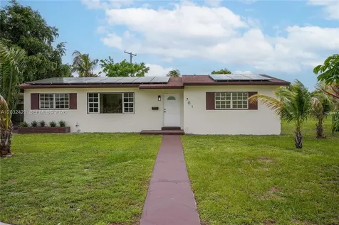 701 NW 176th Terrace Miami Gardens FL 33169