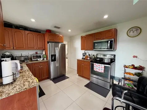 2780 SW 90th Avenue Miami FL 33165