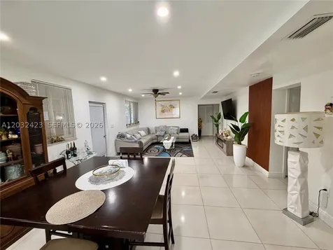 2780 SW 90th Avenue Miami FL 33165