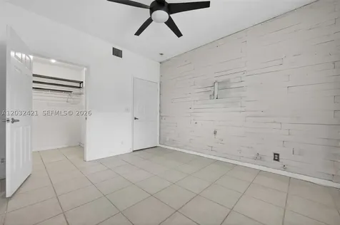4902 Washington Street Hollywood FL 33021