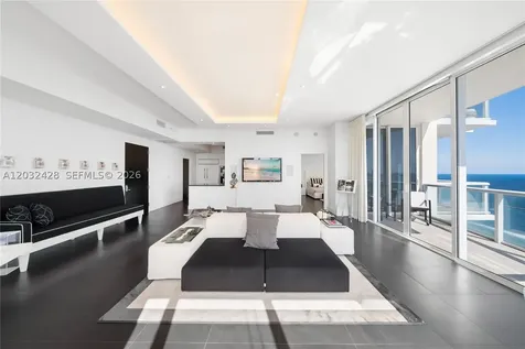 50 S Pointe Drive Miami Beach FL 33139