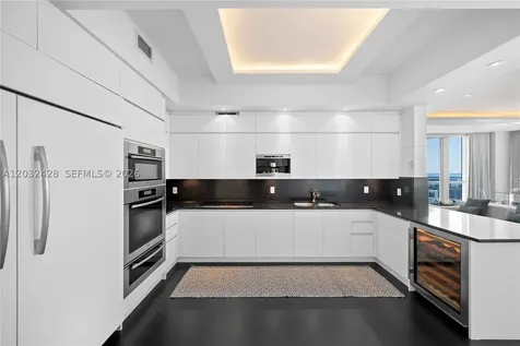 50 S Pointe Drive Miami Beach FL 33139