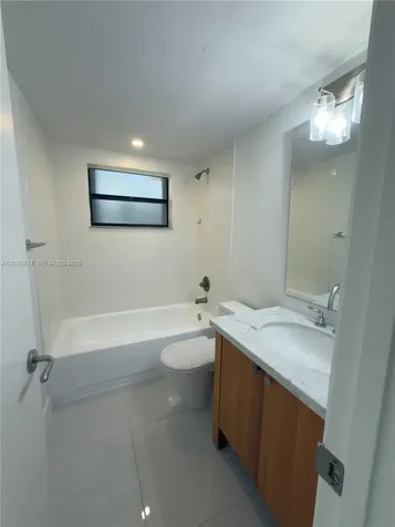 2500 W 67th Place Hialeah FL 33016
