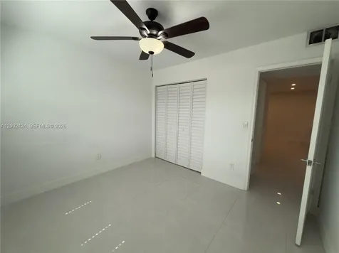 2500 W 67th Place Hialeah FL 33016