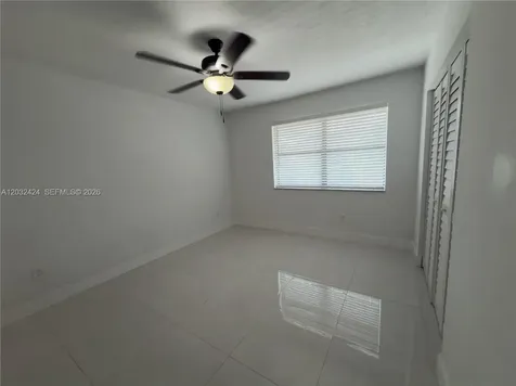 2500 W 67th Place Hialeah FL 33016