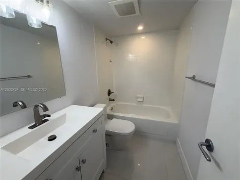 2500 W 67th Place Hialeah FL 33016