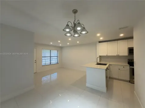 2500 W 67th Place Hialeah FL 33016