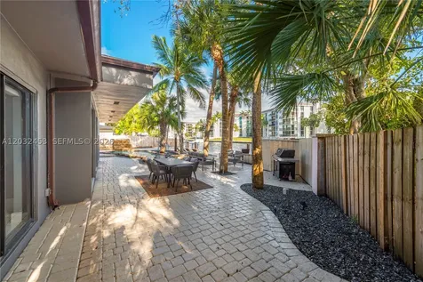 1030 SW 14th Terrace Fort Lauderdale FL 33312