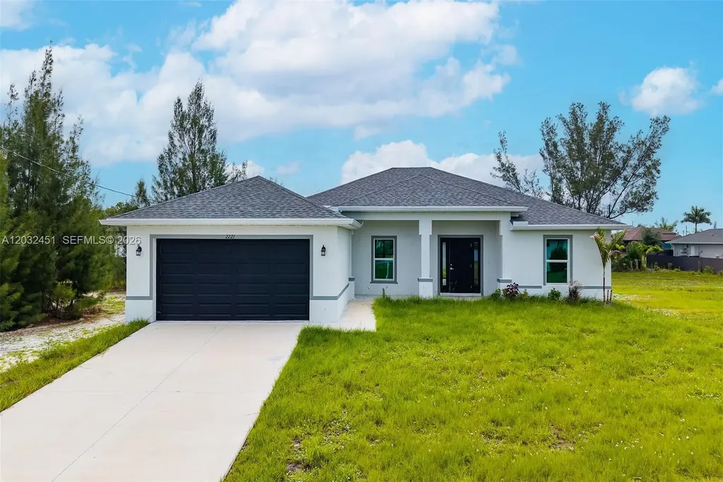 2221 NW 43rd Cape Coral FL 33993