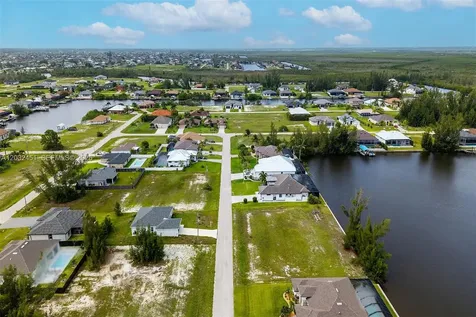 2221 NW 43rd Cape Coral FL 33993