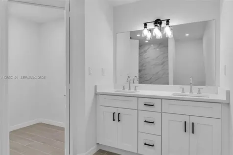 2221 NW 43rd Cape Coral FL 33993