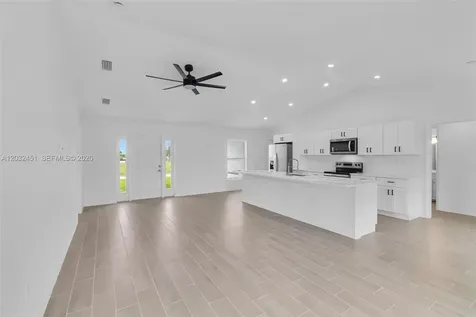2221 NW 43rd Cape Coral FL 33993