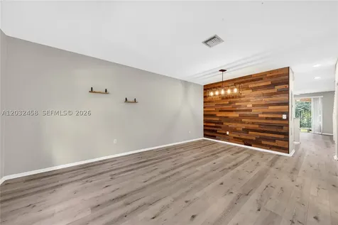 2827 SW 83rd Terrace Miramar FL 33025