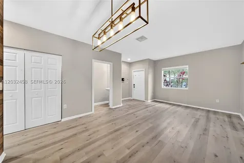 2827 SW 83rd Terrace Miramar FL 33025