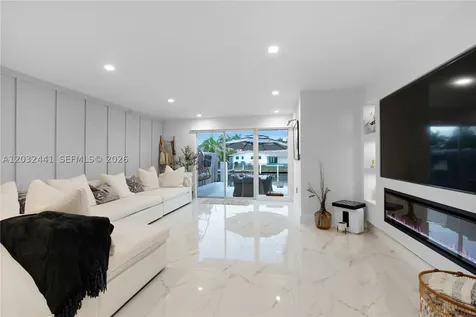 2115 NE 123rd Street North Miami FL 33181