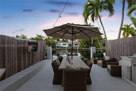 2115 NE 123rd Street North Miami FL 33181