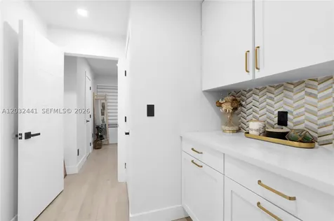2115 NE 123rd Street North Miami FL 33181