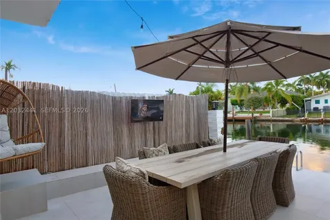 2115 NE 123rd Street North Miami FL 33181