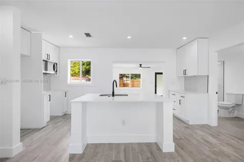 3260 NW 95th Terrace Miami FL 33147