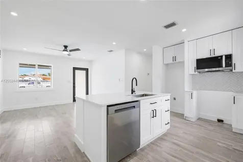 3260 NW 95th Terrace Miami FL 33147