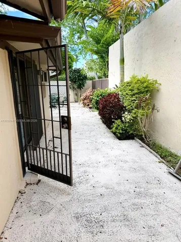 9119 SW 129th Lane Miami FL 33176