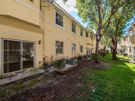 1663 SE 27th Drive Homestead FL 33035