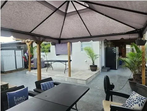 11267 SW 7th Street Sweetwater FL 33174