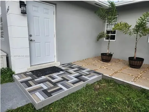 11267 SW 7th Street Sweetwater FL 33174