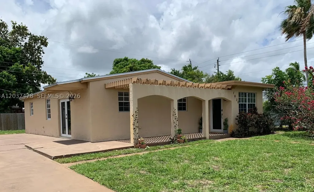 1630 N 68th Avenue Hollywood FL 33024