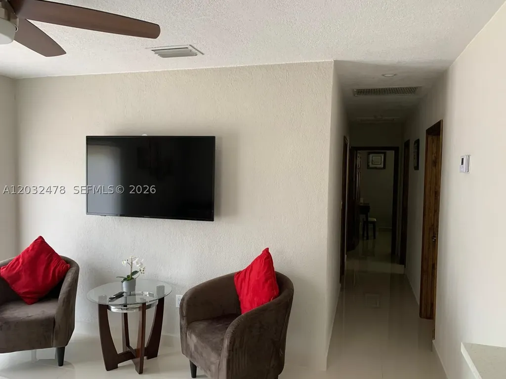 1630 N 68th Avenue Hollywood FL 33024