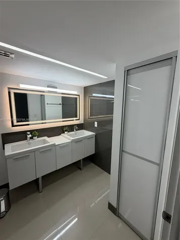 3300 NE 192nd Street Aventura FL 33180