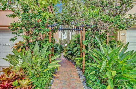 3718 NE 208th Street Aventura FL 33180