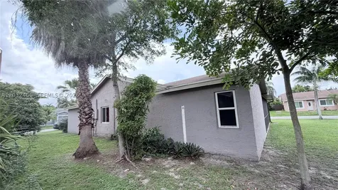5356 NW 93rd Terrace Sunrise FL 33351