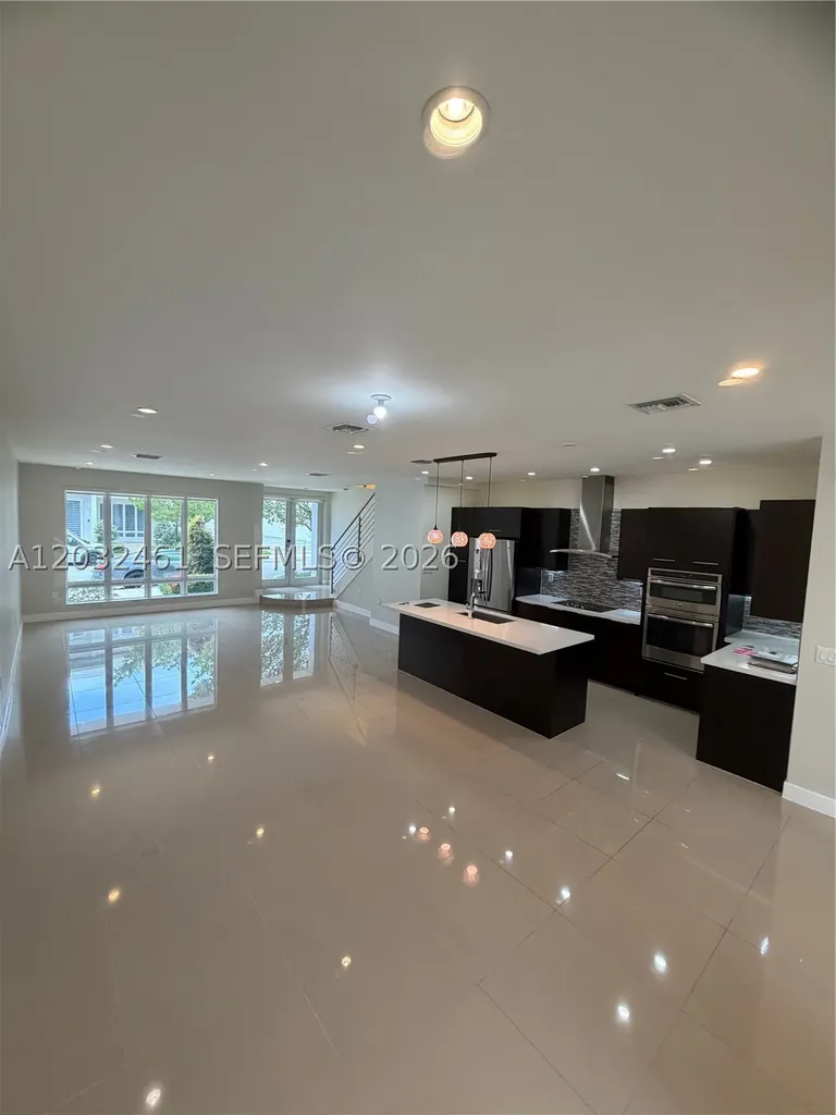 6440 NW 103rd Passage Doral FL 33178
