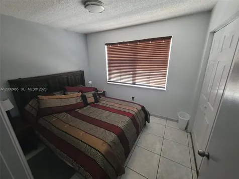 2600 Collins Avenue Miami Beach FL 33140