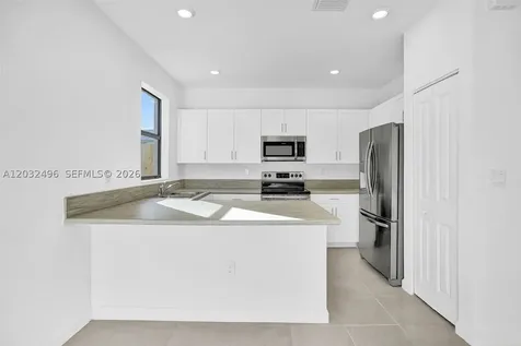 2542 SE 29th Street Homestead FL 33035