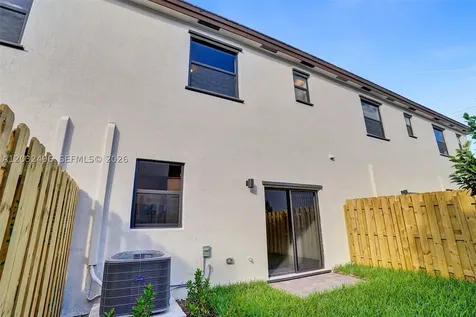2542 SE 29th Street Homestead FL 33035