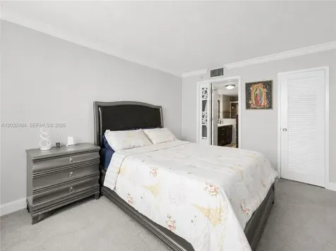 5701 Collins Avenue Miami Beach FL 33140