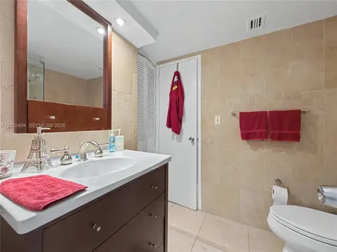 5701 Collins Avenue Miami Beach FL 33140