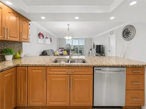 5701 Collins Avenue Miami Beach FL 33140