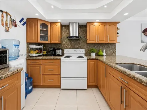 5701 Collins Avenue Miami Beach FL 33140