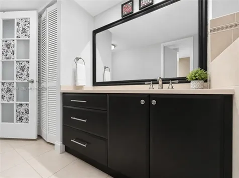 5701 Collins Avenue Miami Beach FL 33140