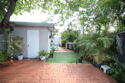 359 E 12th Street Hialeah FL 33010