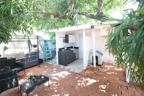 359 E 12th Street Hialeah FL 33010