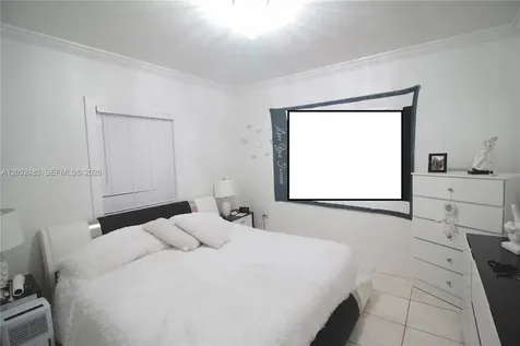 359 E 12th Street Hialeah FL 33010