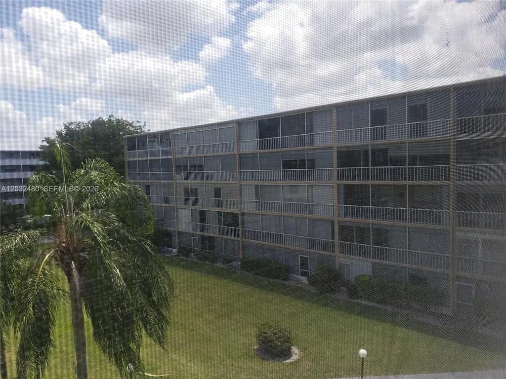 4700 Washington Street Hollywood FL 33021