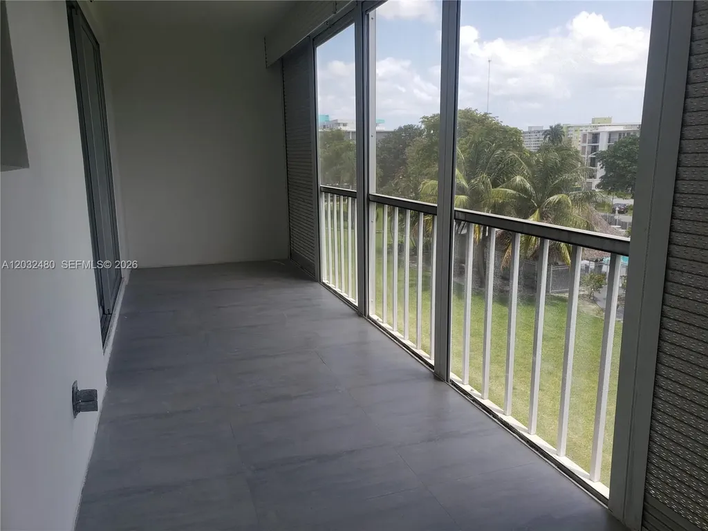 4700 Washington Street Hollywood FL 33021